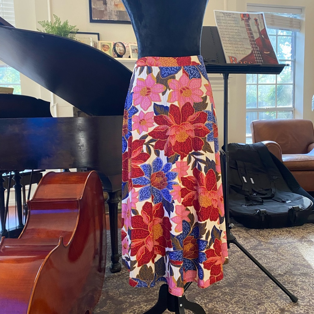 Floral asymmetrical skirt imported from a high End clothing store in Bra…